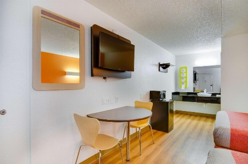 Motel 6-Salina, KS image 28